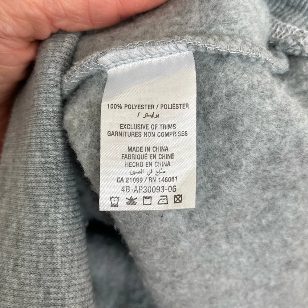 FREE with any purchase- Gray oversized Hoodie Sweater size medium - Picture 4 of 5